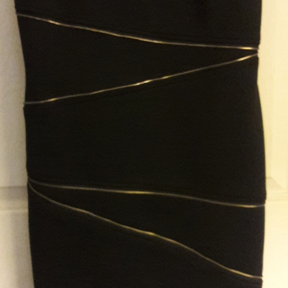 Guess - Picture 3 of 7